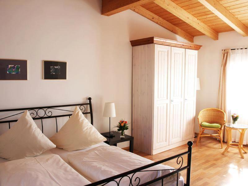 Dorfschaenke Deggendorf Hotel & Apartmenthaus Luaran gambar