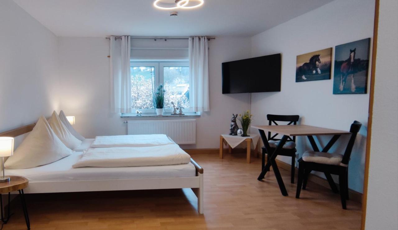 Dorfschaenke Deggendorf Hotel & Apartmenthaus & Biergarten, E-Bike-Verleih Kostenlos Bilik gambar