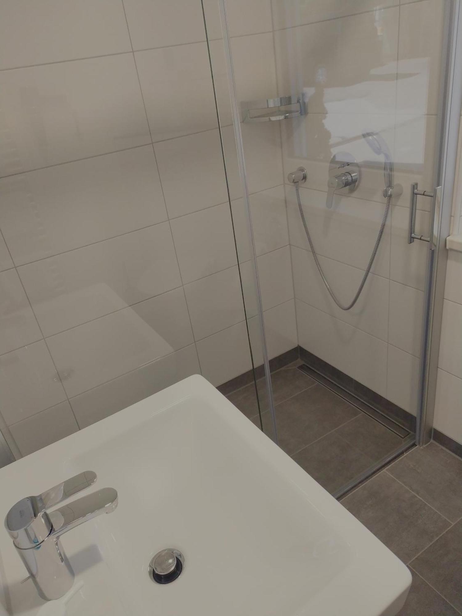 Dorfschaenke Deggendorf Hotel & Apartmenthaus & Biergarten, E-Bike-Verleih Kostenlos Bilik gambar