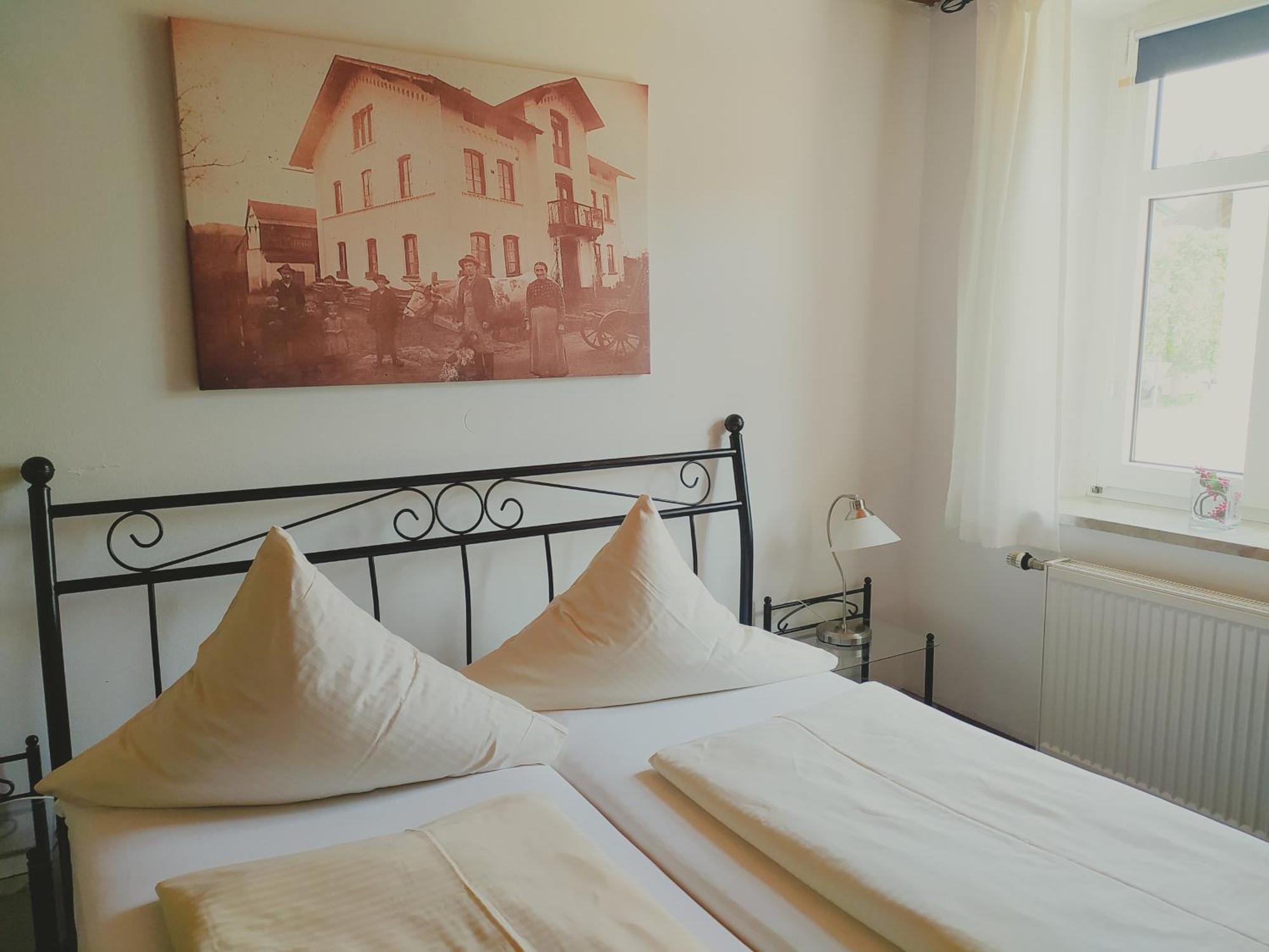 Dorfschaenke Deggendorf Hotel & Apartmenthaus Bilik gambar