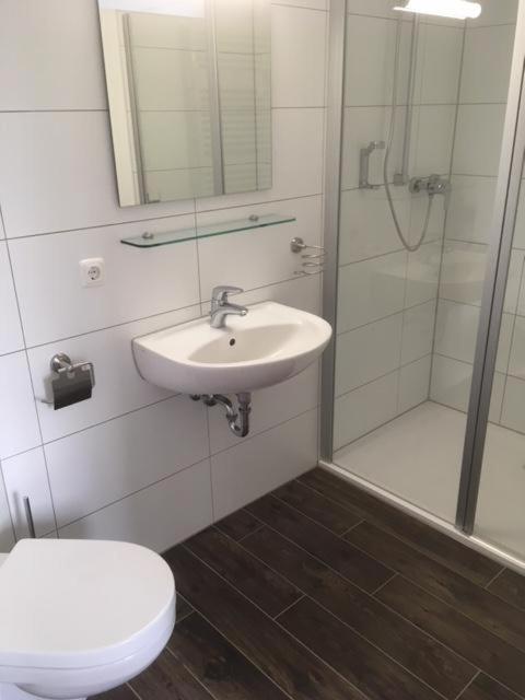 Dorfschaenke Deggendorf Hotel & Apartmenthaus & Biergarten, E-Bike-Verleih Kostenlos Bilik gambar